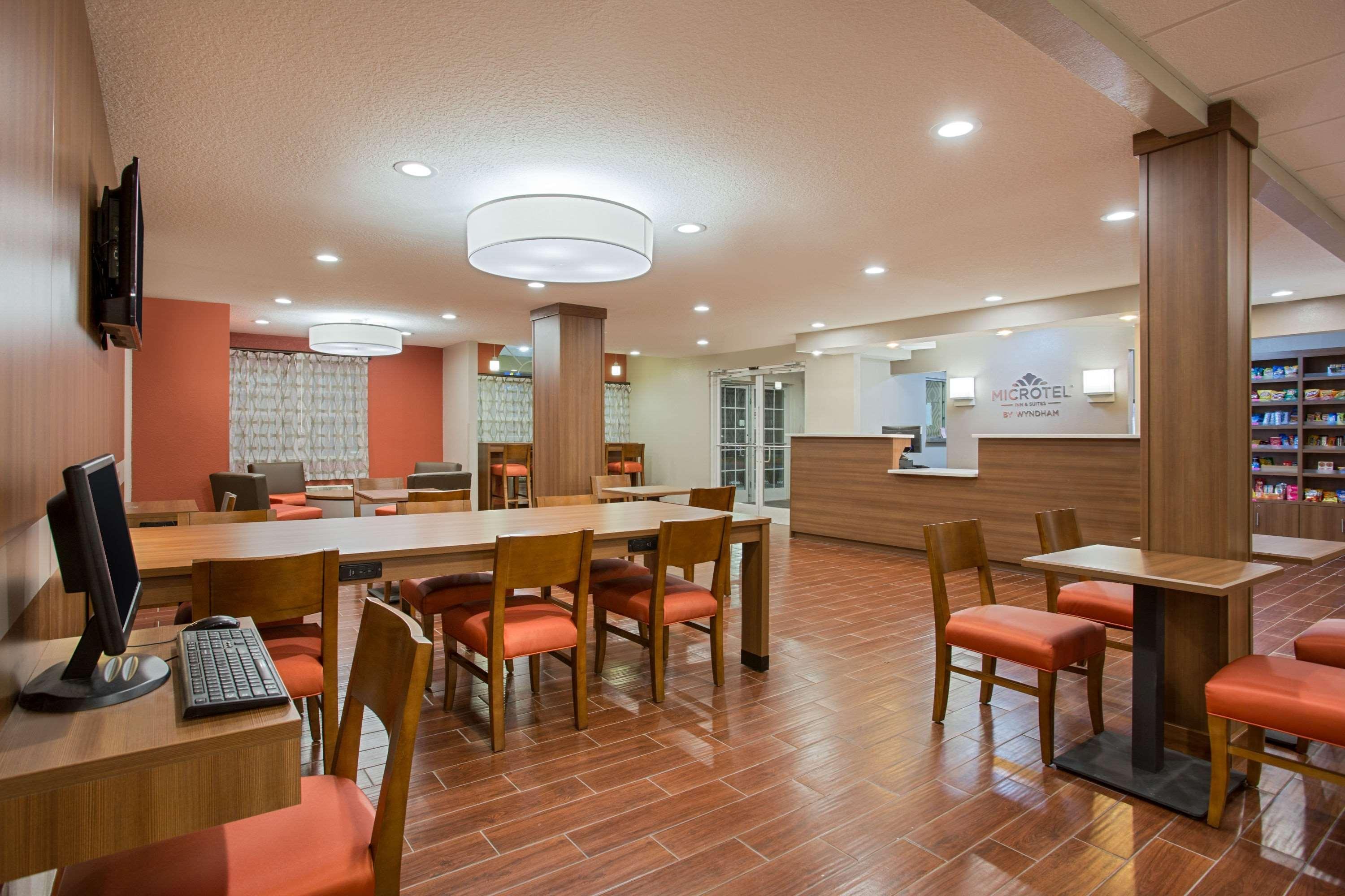 Microtel Inn & Suites By Wyndham Walterboro Buitenkant foto