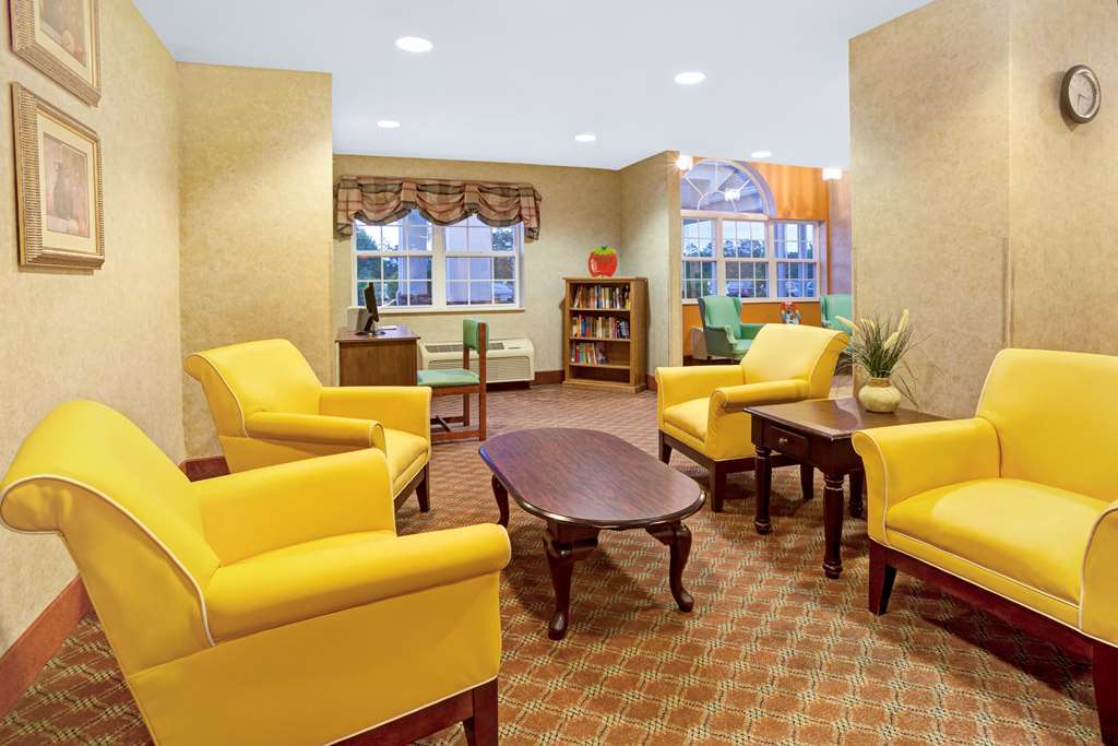 Microtel Inn & Suites By Wyndham Walterboro Interieur foto